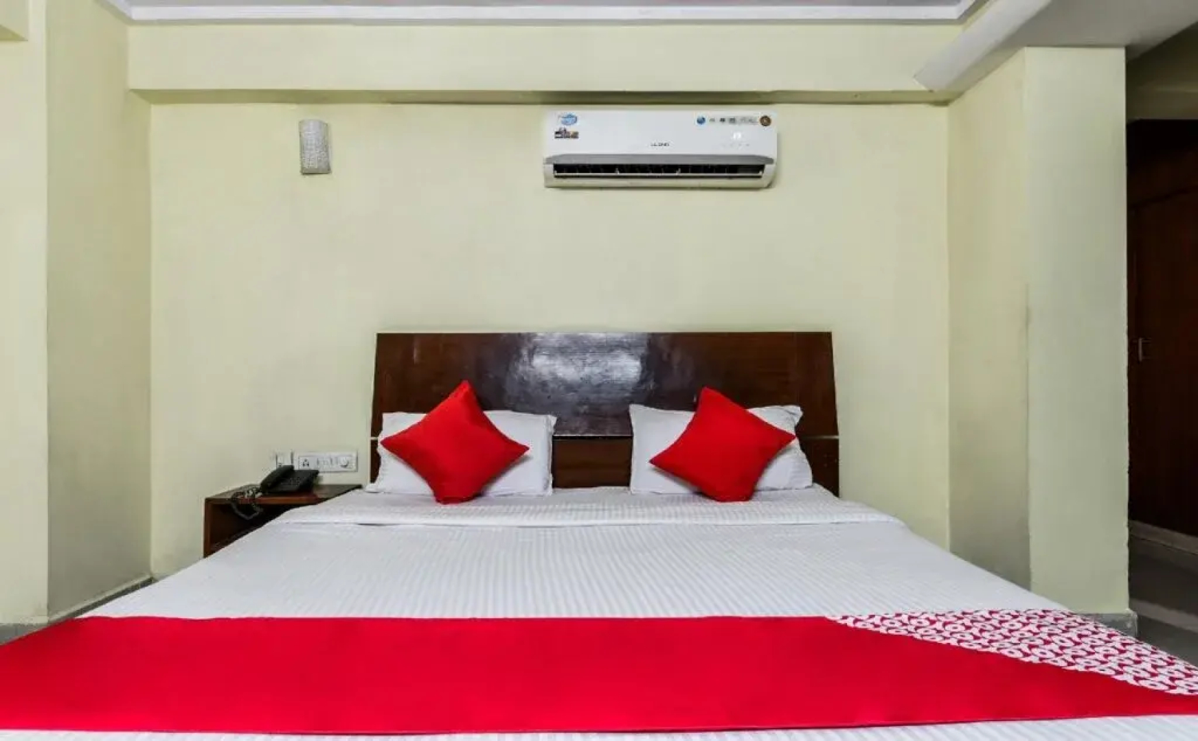 Hotel Zai Silverline Residency