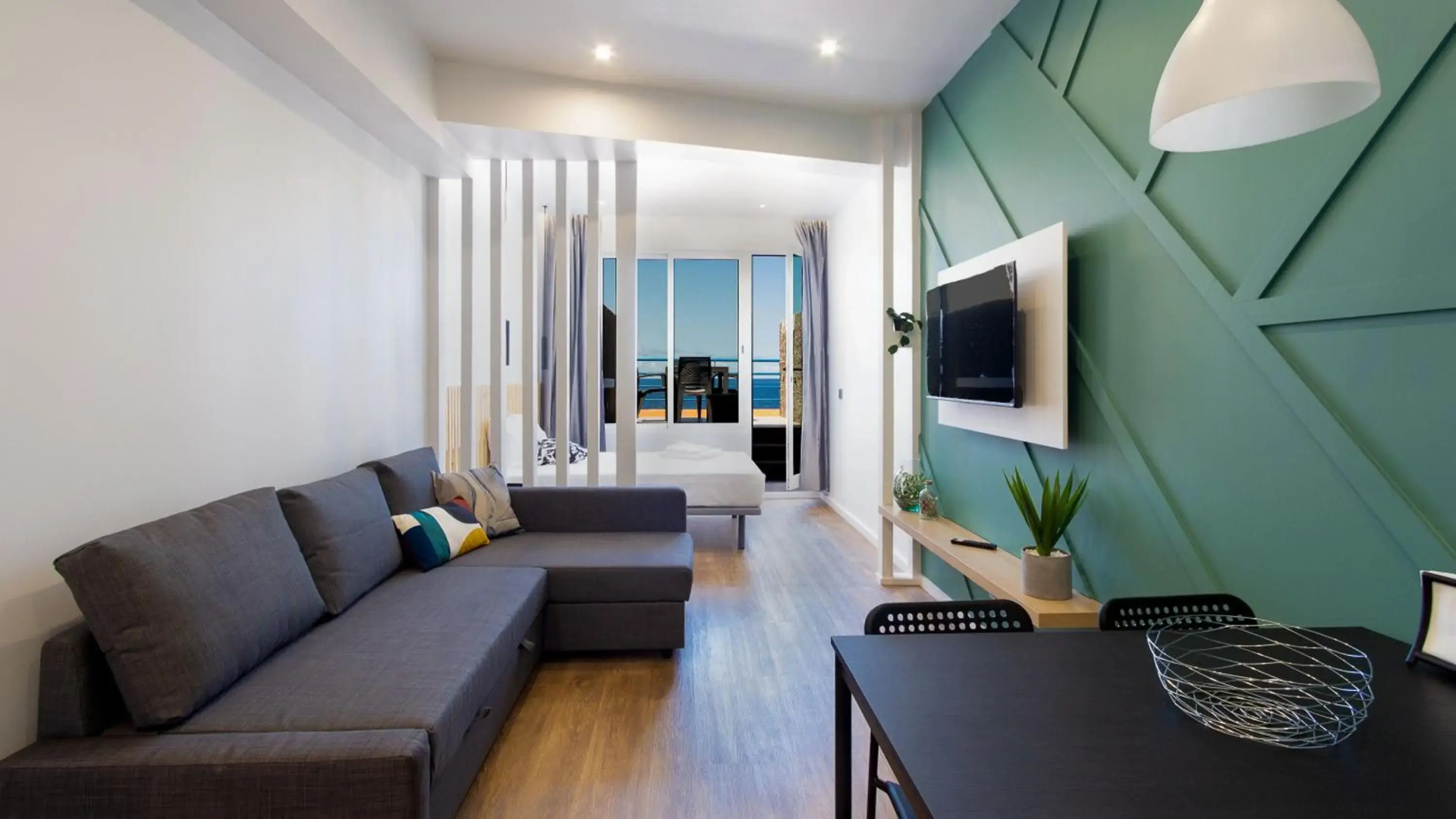 The Jolie Apartments - by the Ocean