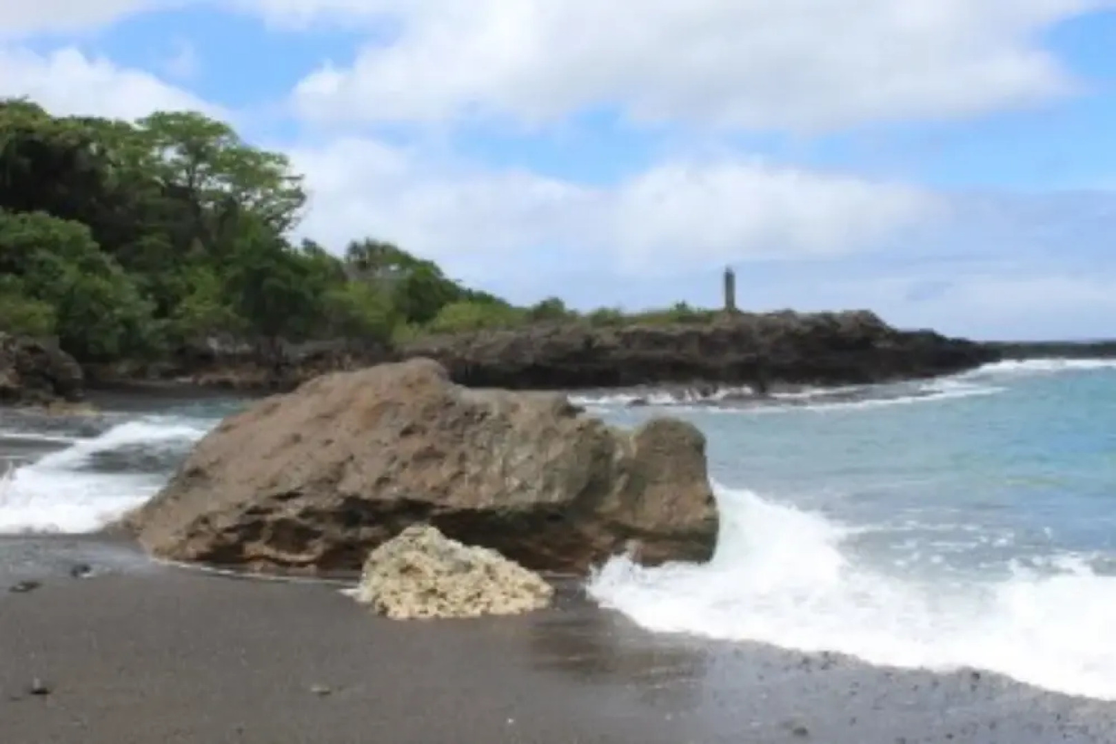 Tanna Ikamir Bungalows and Accomodations
