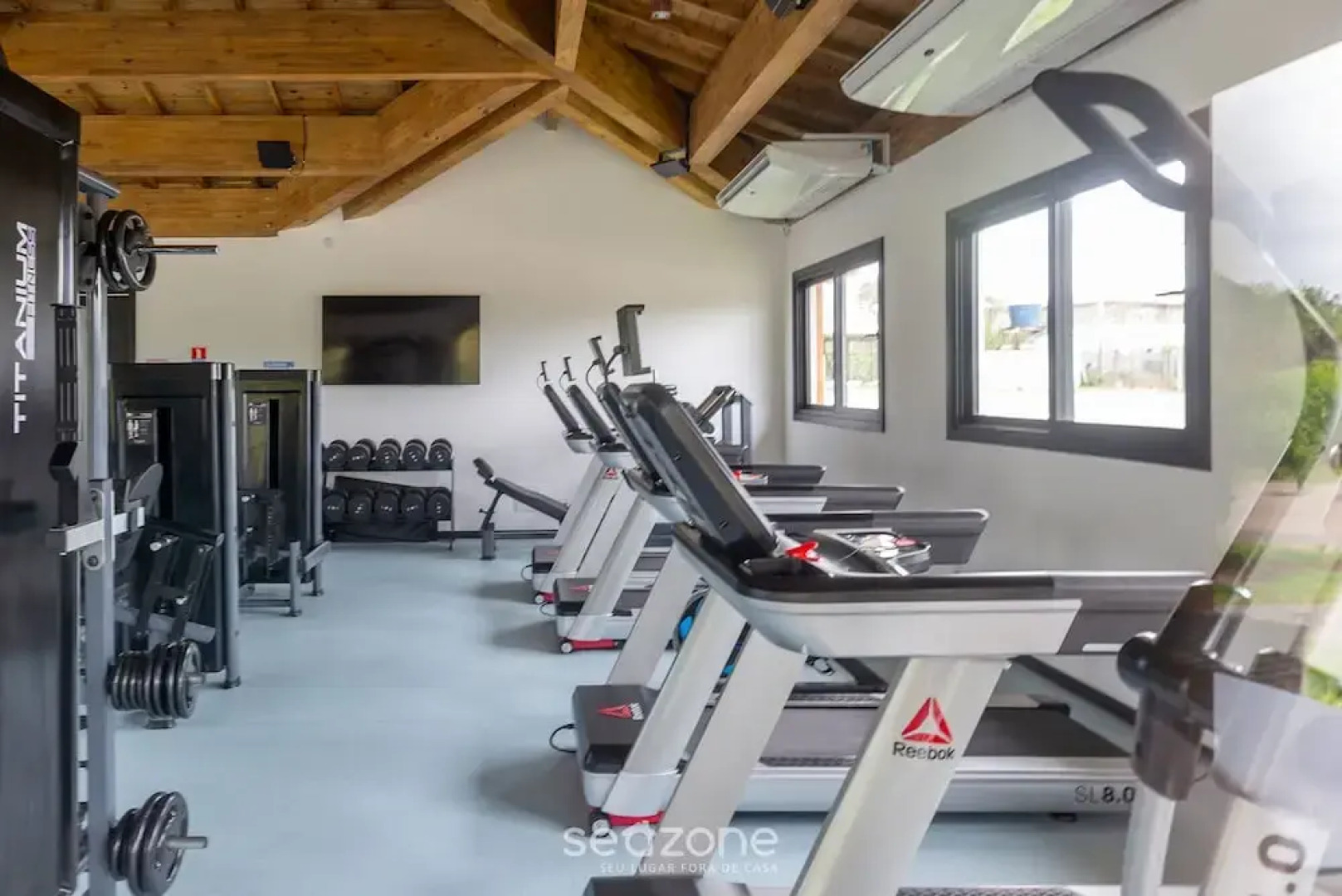 Ap in a Cond. W/pool at Praia do Forte Cvaf0220