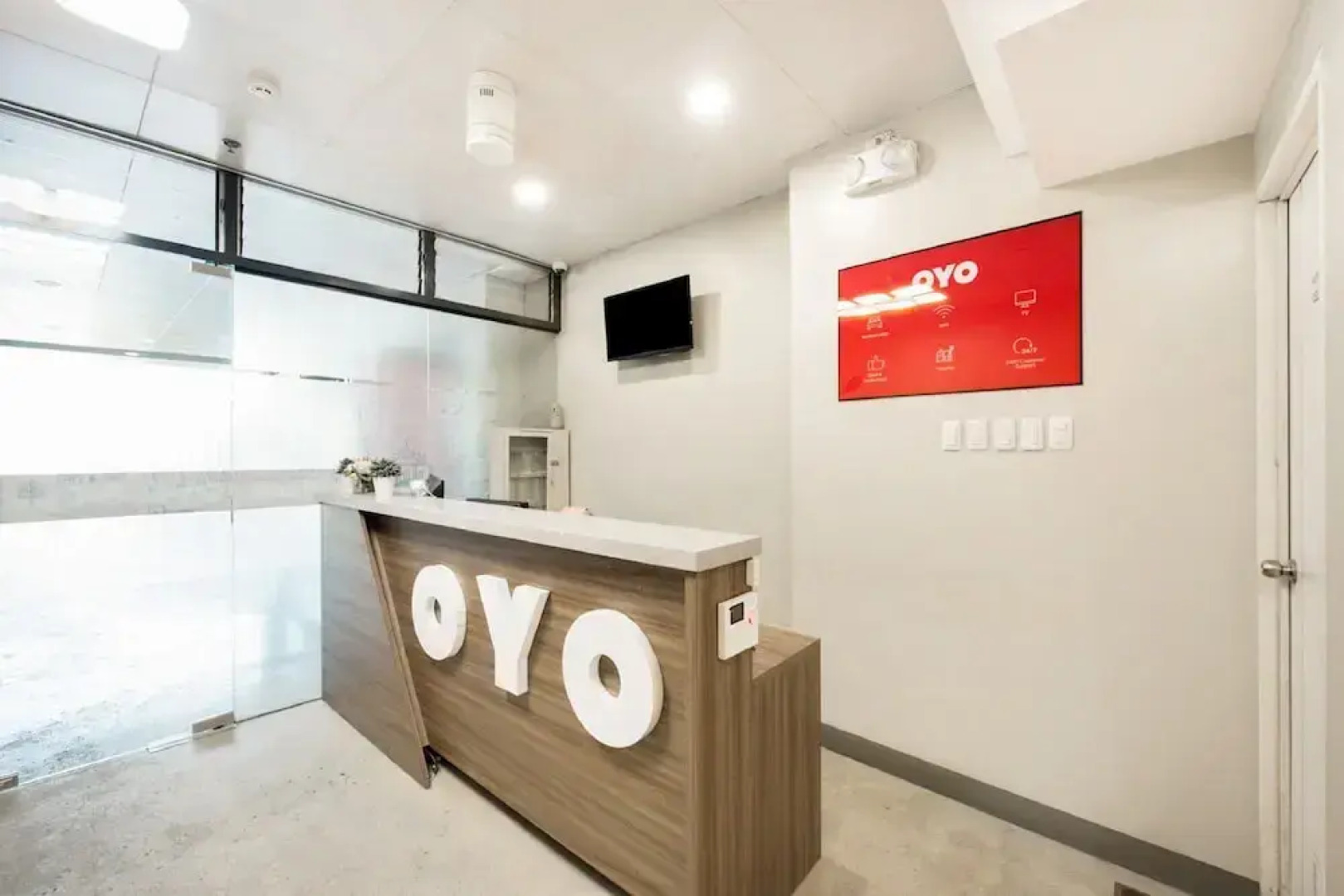 OYO 229 G Place