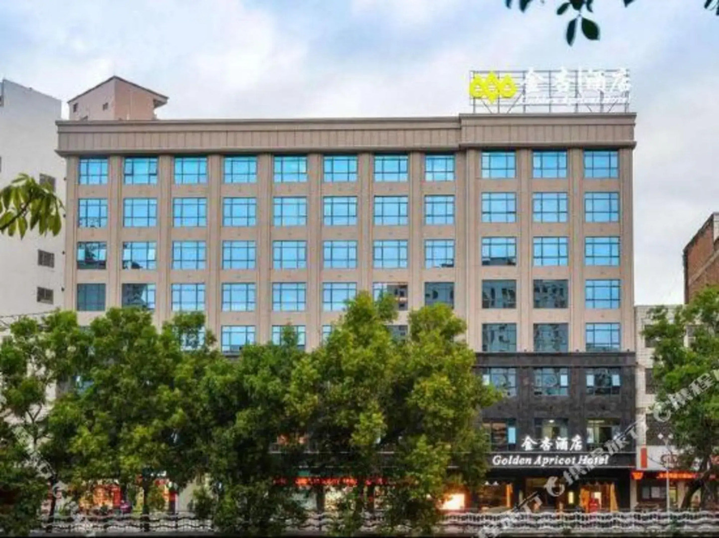 Jinxing Hotel (Yihua International Plaza)