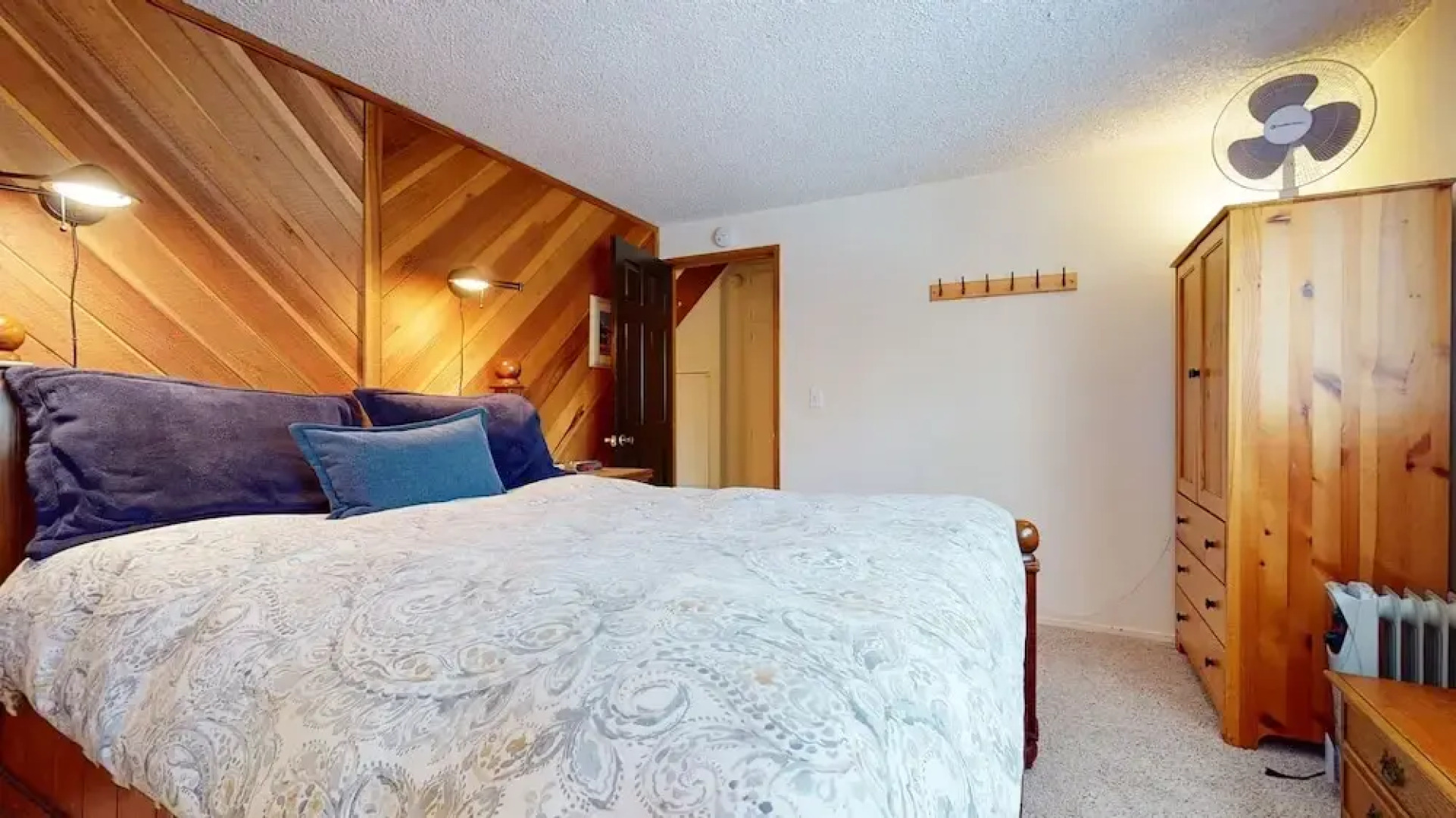 Sierra Manors 75 Cozy and Comfy Condo, On the Shuttle Route by Redawning