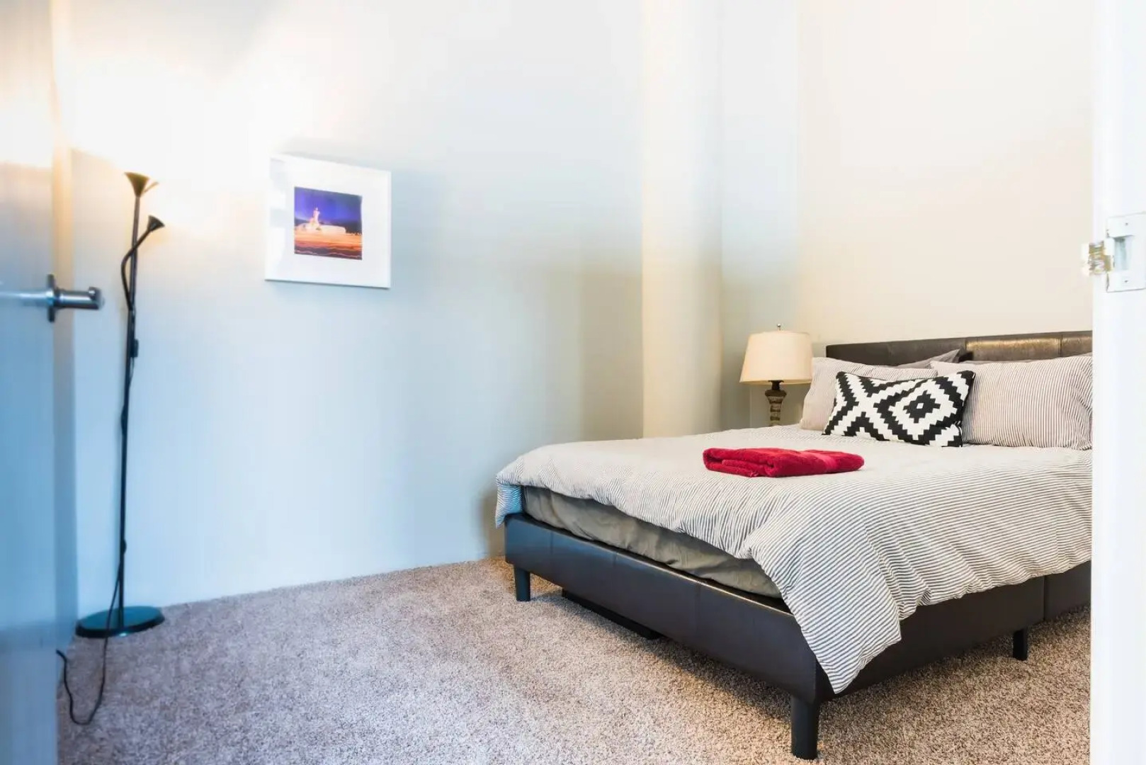 Downtown Denver Loft Style Bright 2BR Apt