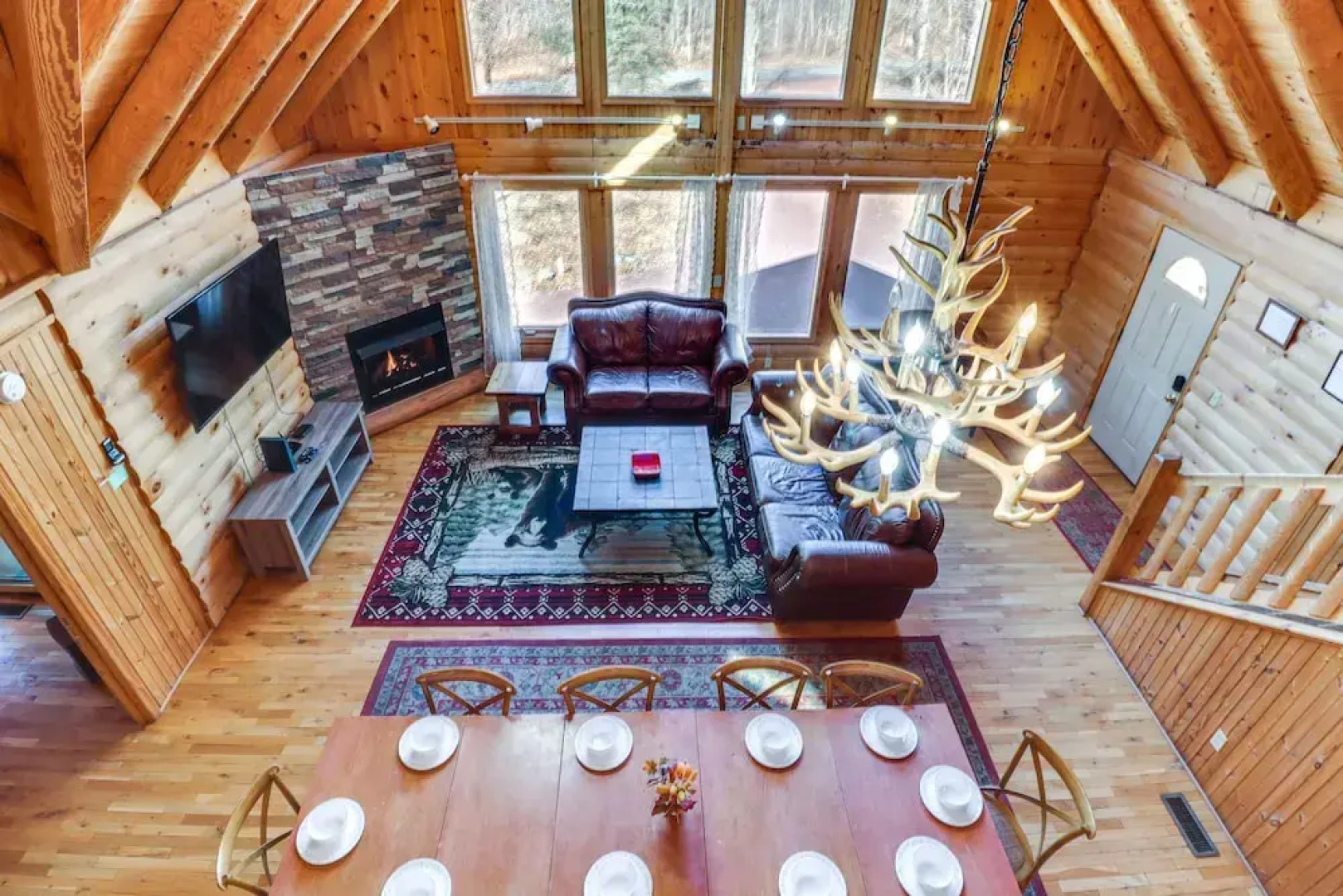 Private Hot Tub & Fire Pit: Log Cabin in Blakeslee