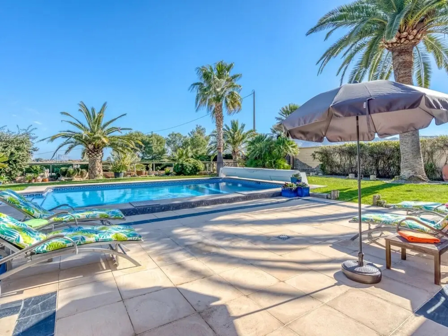 Deluxe Apartment in Albir With Pool & Garden