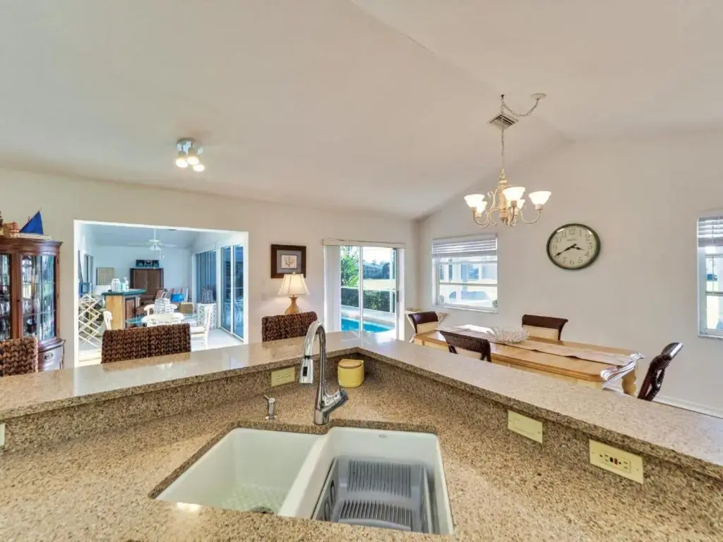 Tropical Cape Haze - Private Villa with heated pool - sleeps 6