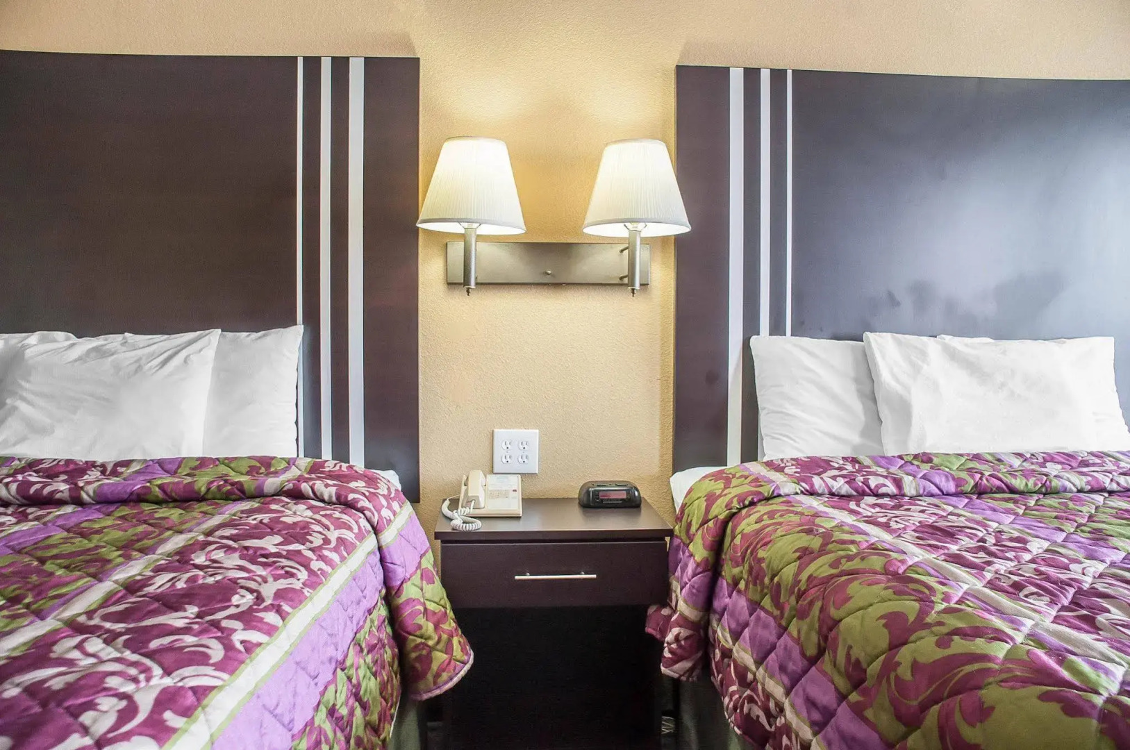 Amherst Inn & Suites