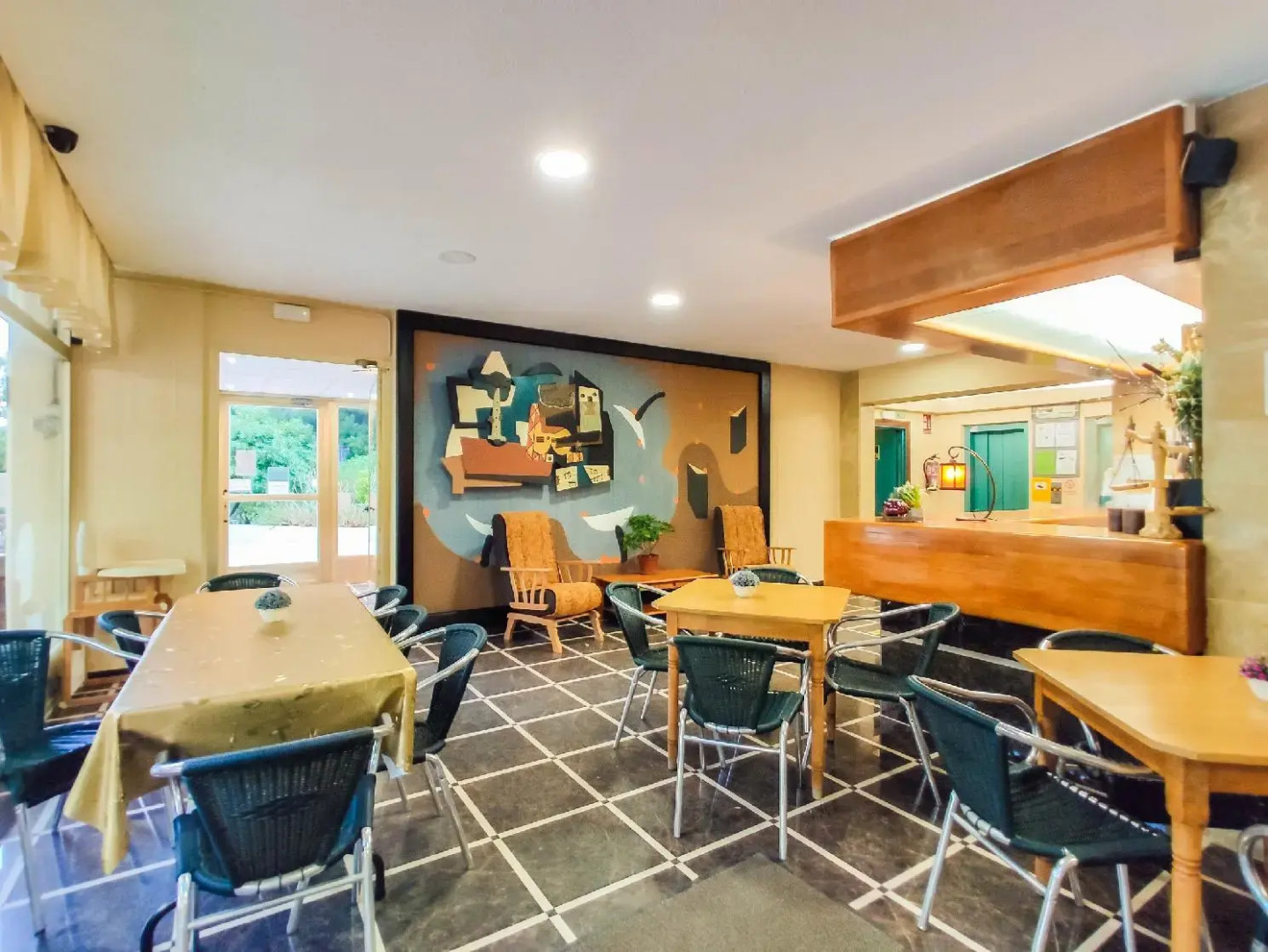 Apartamentos Picasso