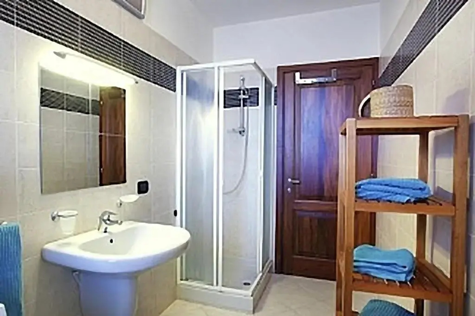 Argegno Modern Apartment