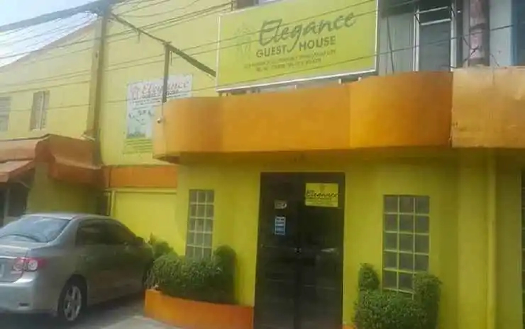 RedDoorz @ Elegance Guest House near NAIA T3