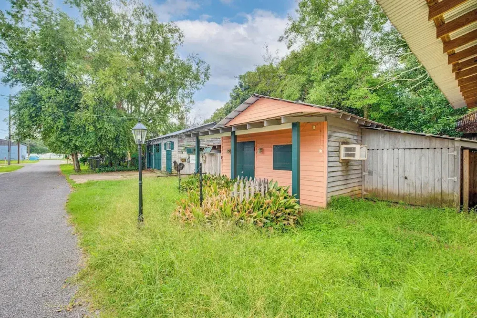 Whimsical New Roads Home < 1 Mi to Main Street!