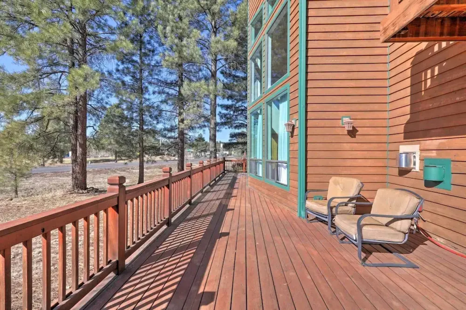 Near Golfing: Munds Park Cabin w/ Deck!