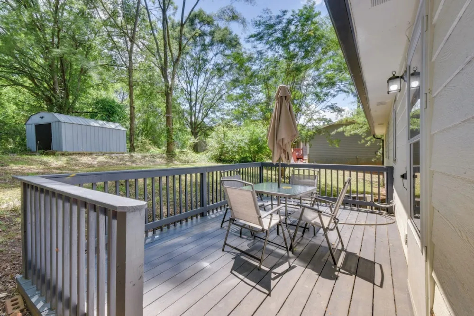 Athens Home w/ Deck - Near Sanford Stadium!
