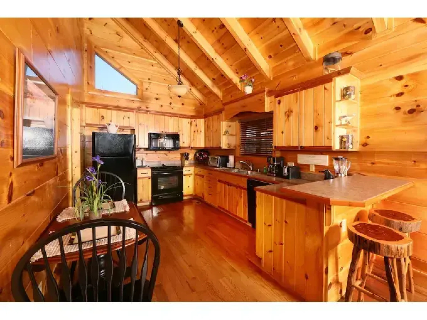 Skinny Dippin - One Bedroom Cabin