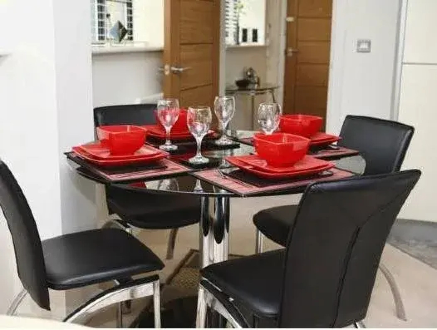 Flexi-Lets@Wallis Square, Farnborough