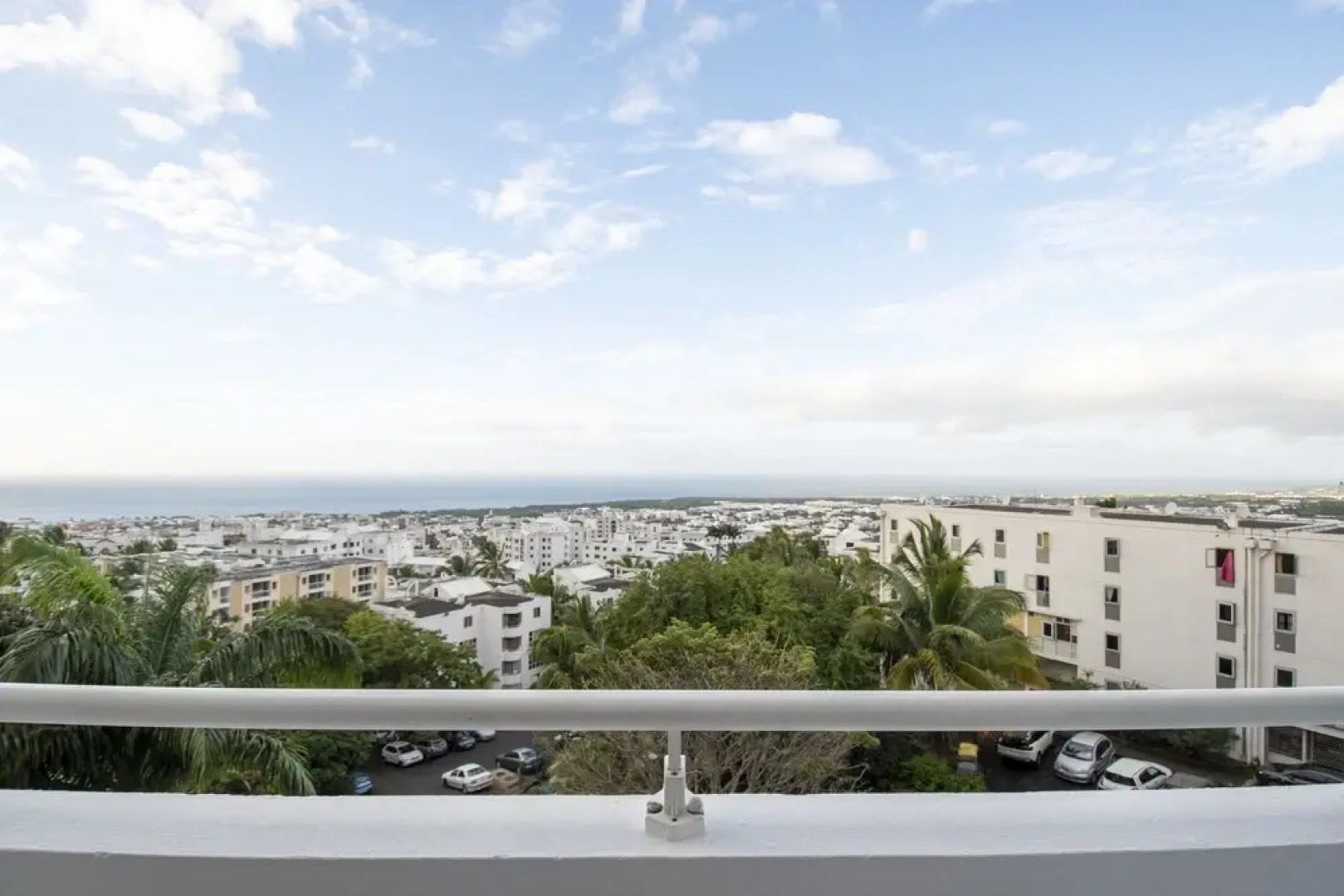 T4 CozyLodge 70m2 - Rénové – 10’ de l'aéroport