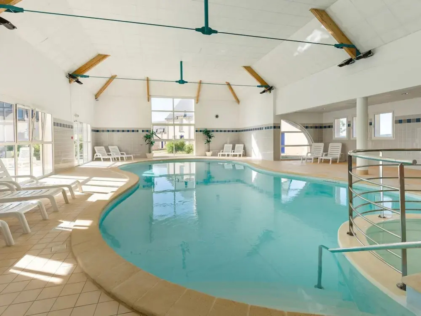 Well-maintained, Linked Holiday Home With Garden and Terrace