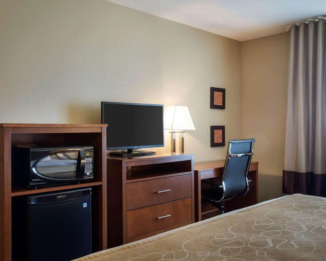 Comfort Inn & Suites Watford City