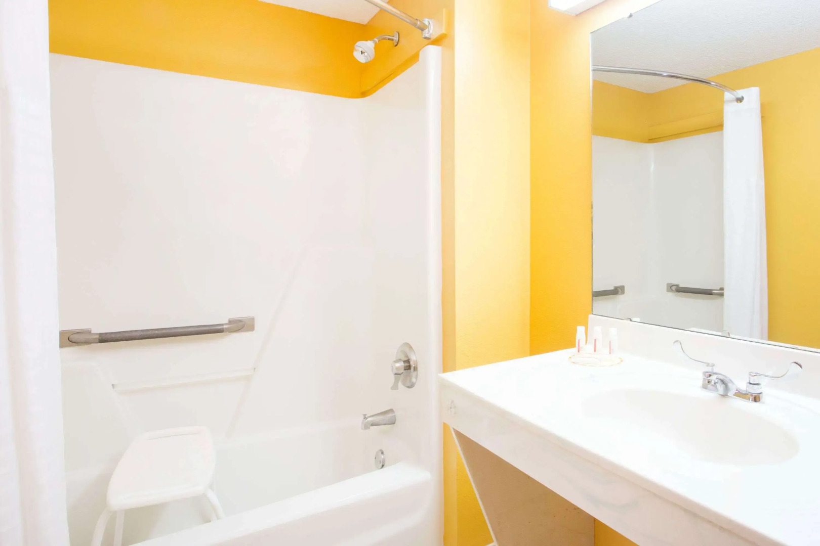 Days Inn by Wyndham Camilla