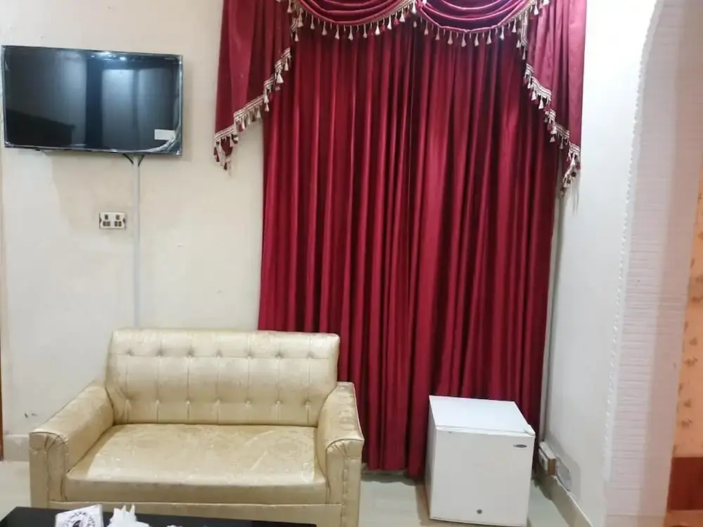 Hotel Sareena Residence