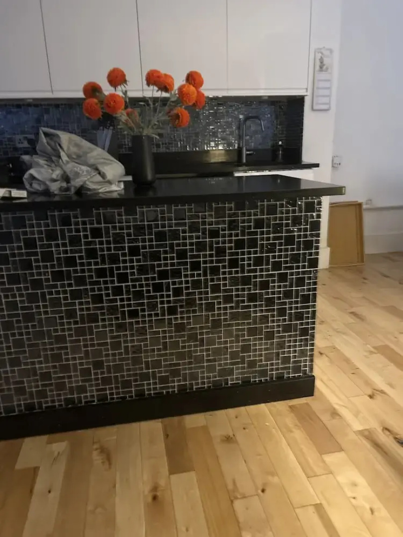 the sea lounge accommodation