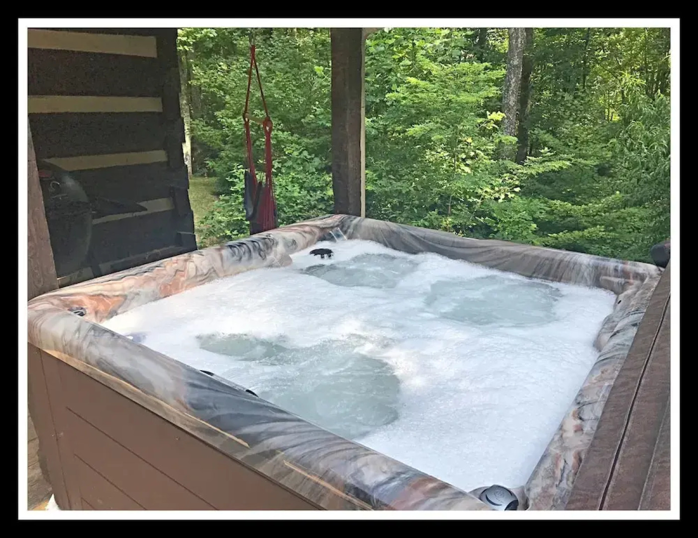 Logged Inn - 3 Br cabin by RedAwning