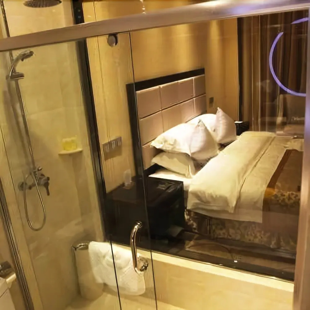 Pengzhou Business Hotel