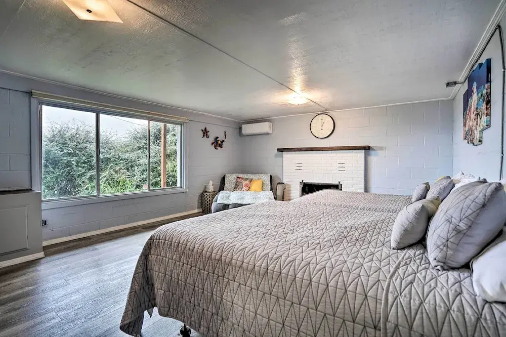 Serenity By The Sea - Chic Oceanfront Home w/ Deck