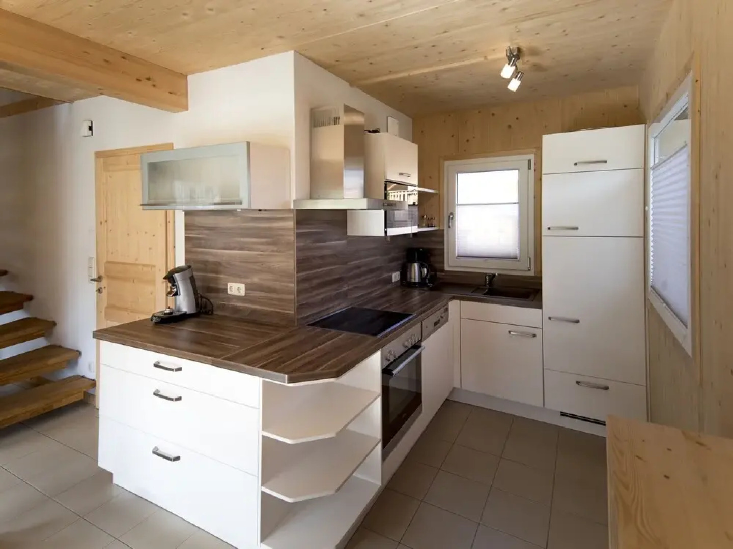 Modern Wooden Chalet in Sankt Georgen ob Murau with Hot Tub