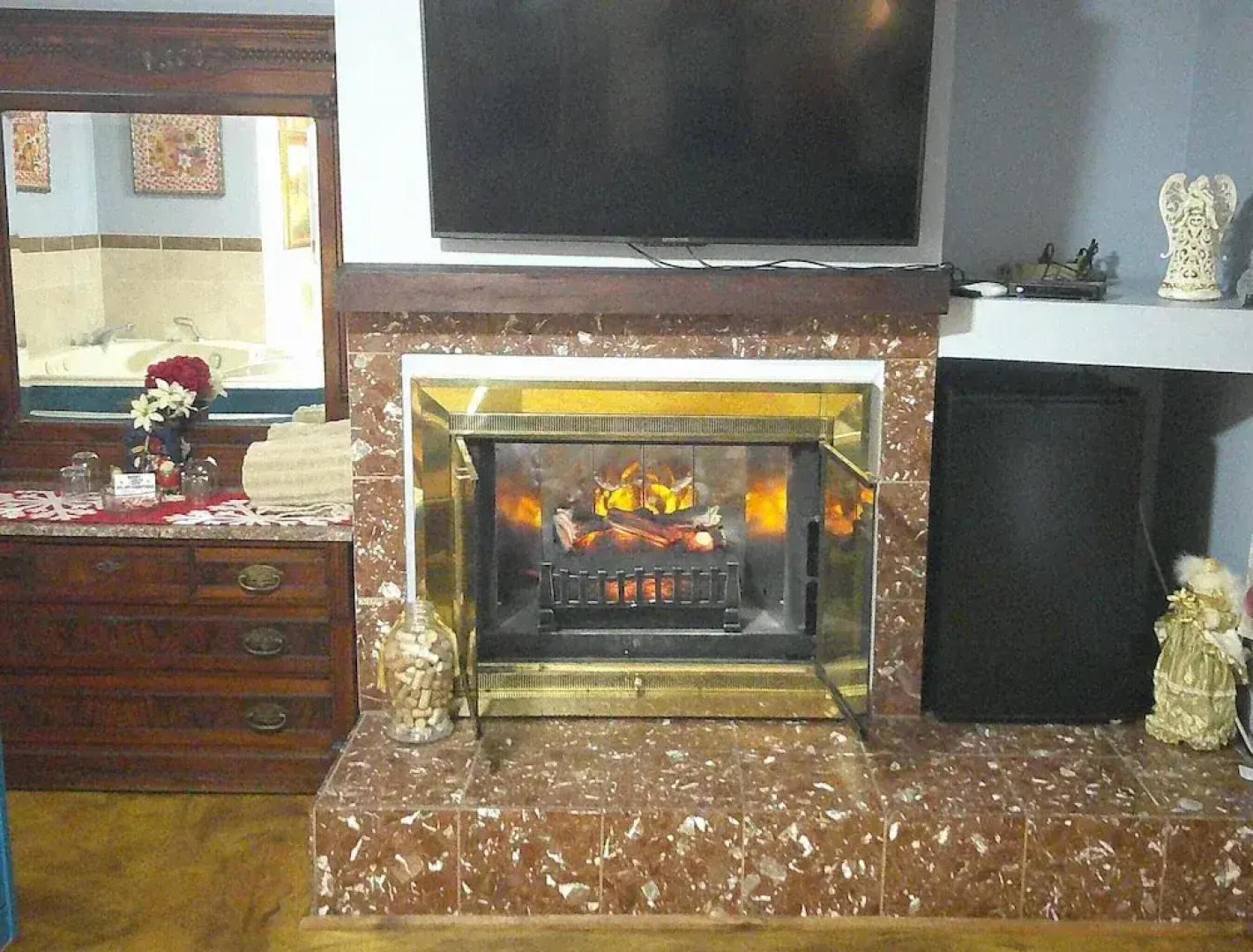 Lil Black Bear Inn