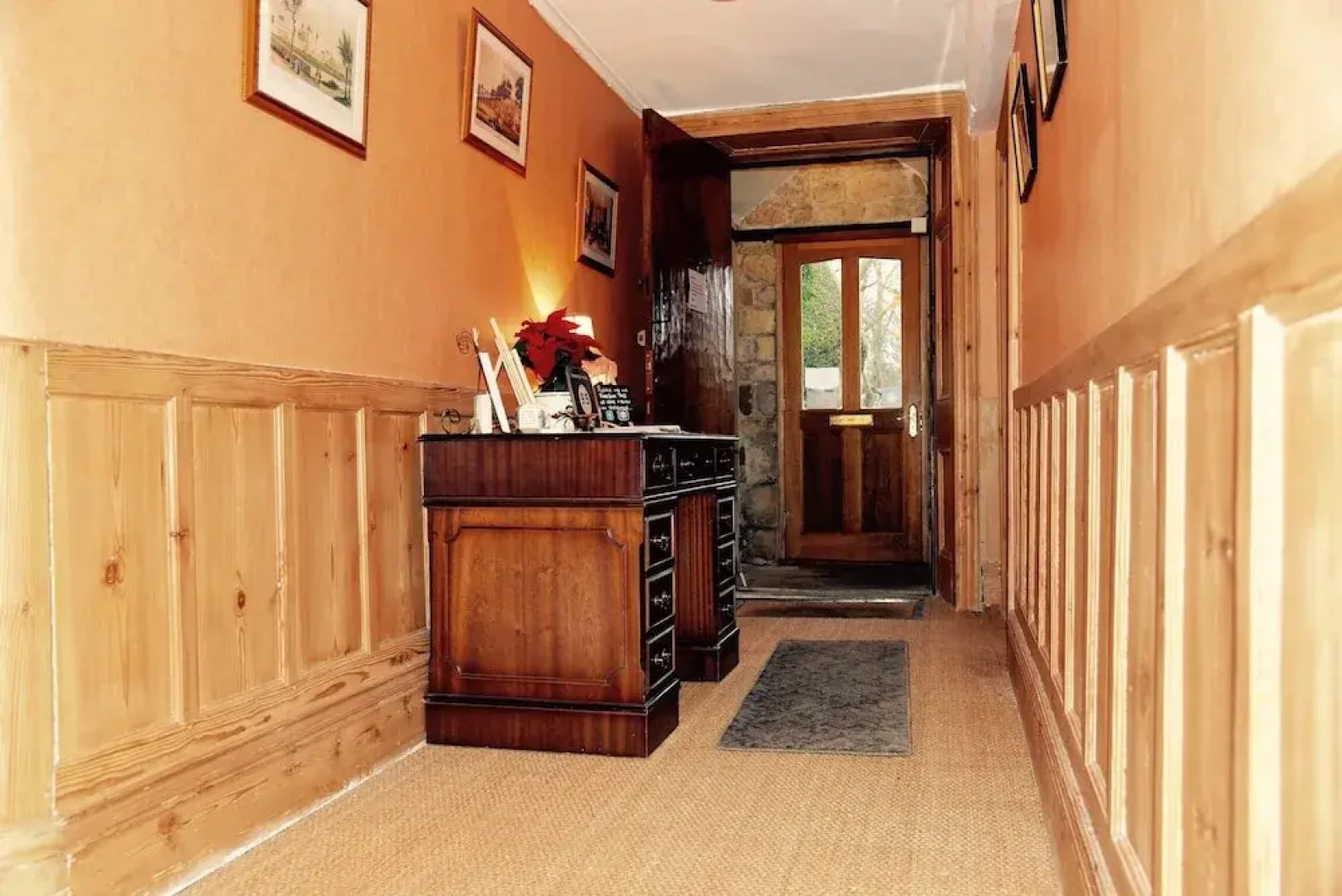 Newburgh House Bed & Breakfast