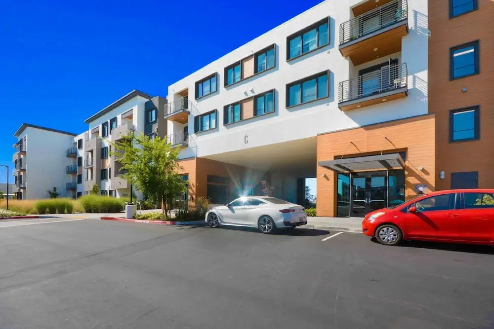 Global Luxury Suites in Menlo Park