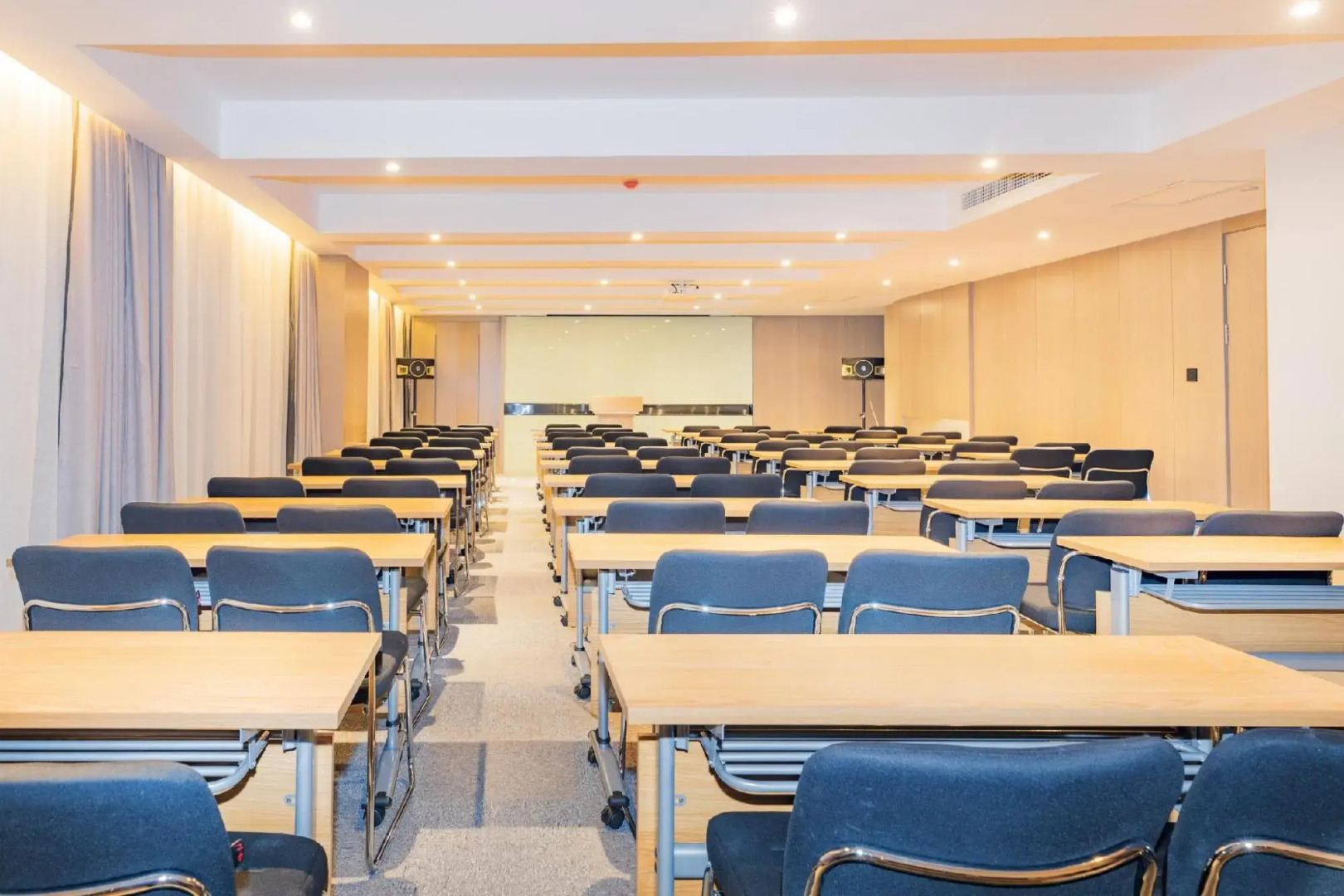 Atour Hotel Weifang Jinma Road City Hall