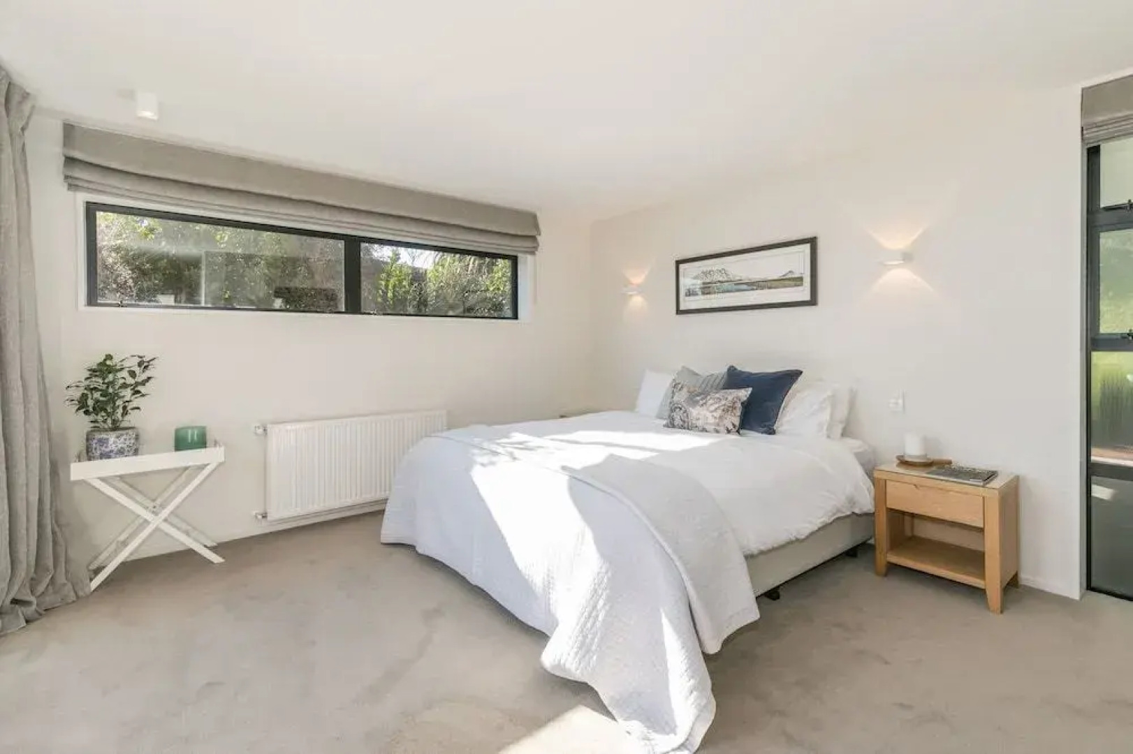 Clutha Place - Sleeps 8 - Lake Views - Balcony