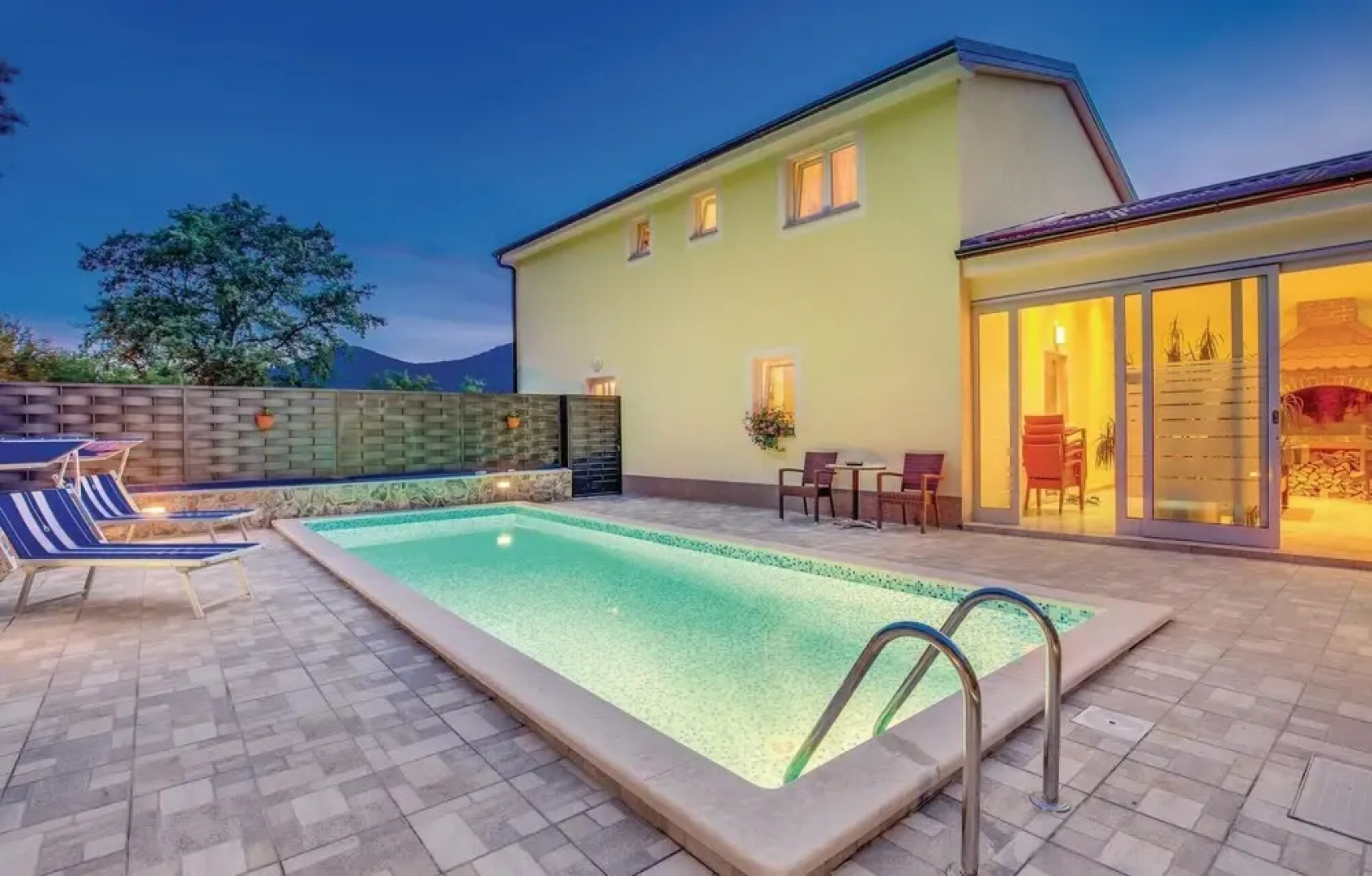 Amazing Home in Jurdani With Wifi and 4 Bedrooms