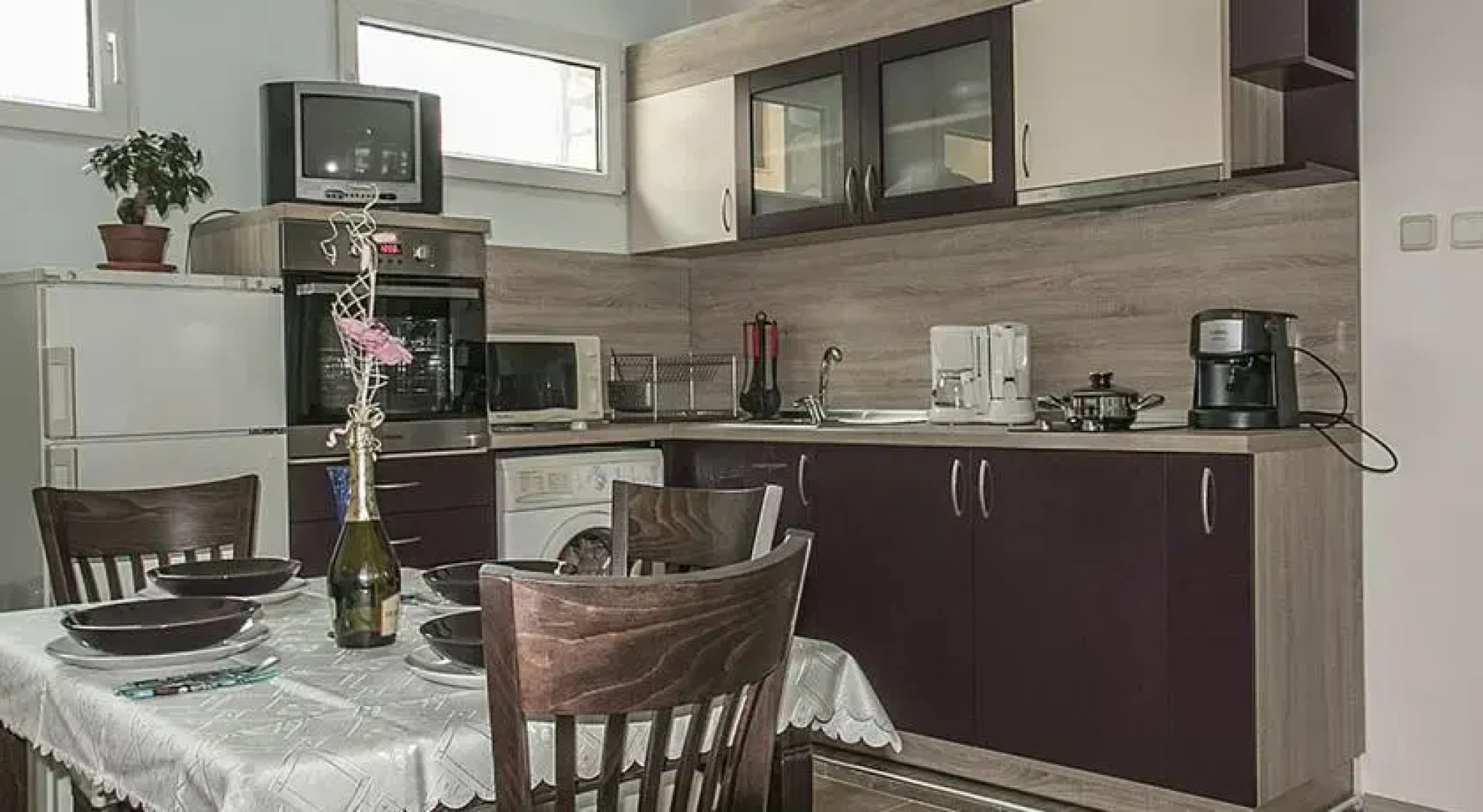 Guest House "Momchil"