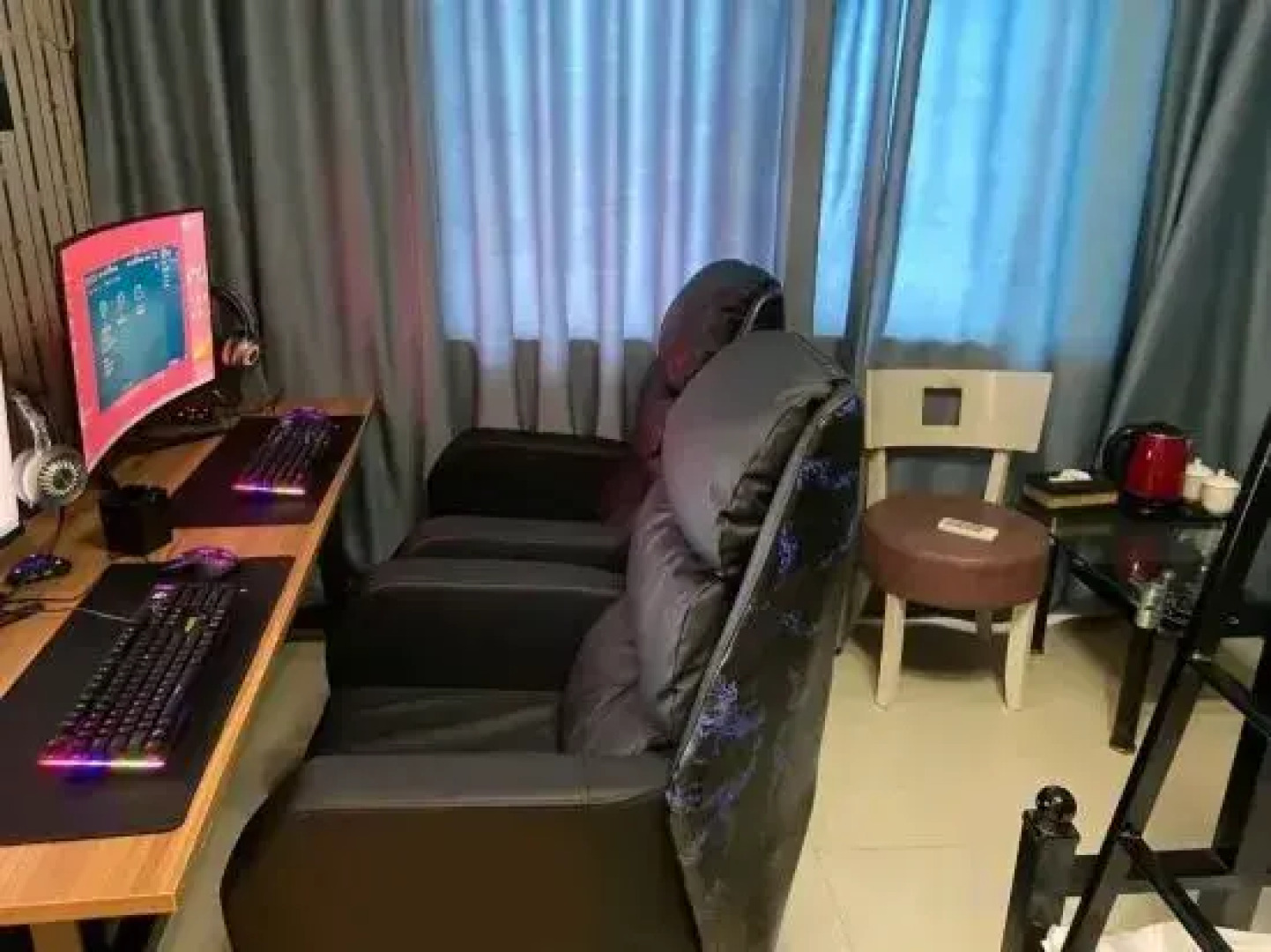 Wuwei E-sports Sunshine Holiday Hotel