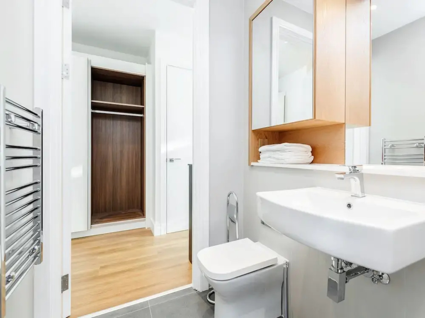 Attractive Atria Apartments