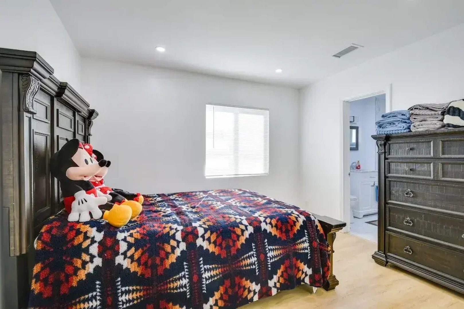 Pico Rivera Home w/ Patio ~ 20 Mi to Disney!