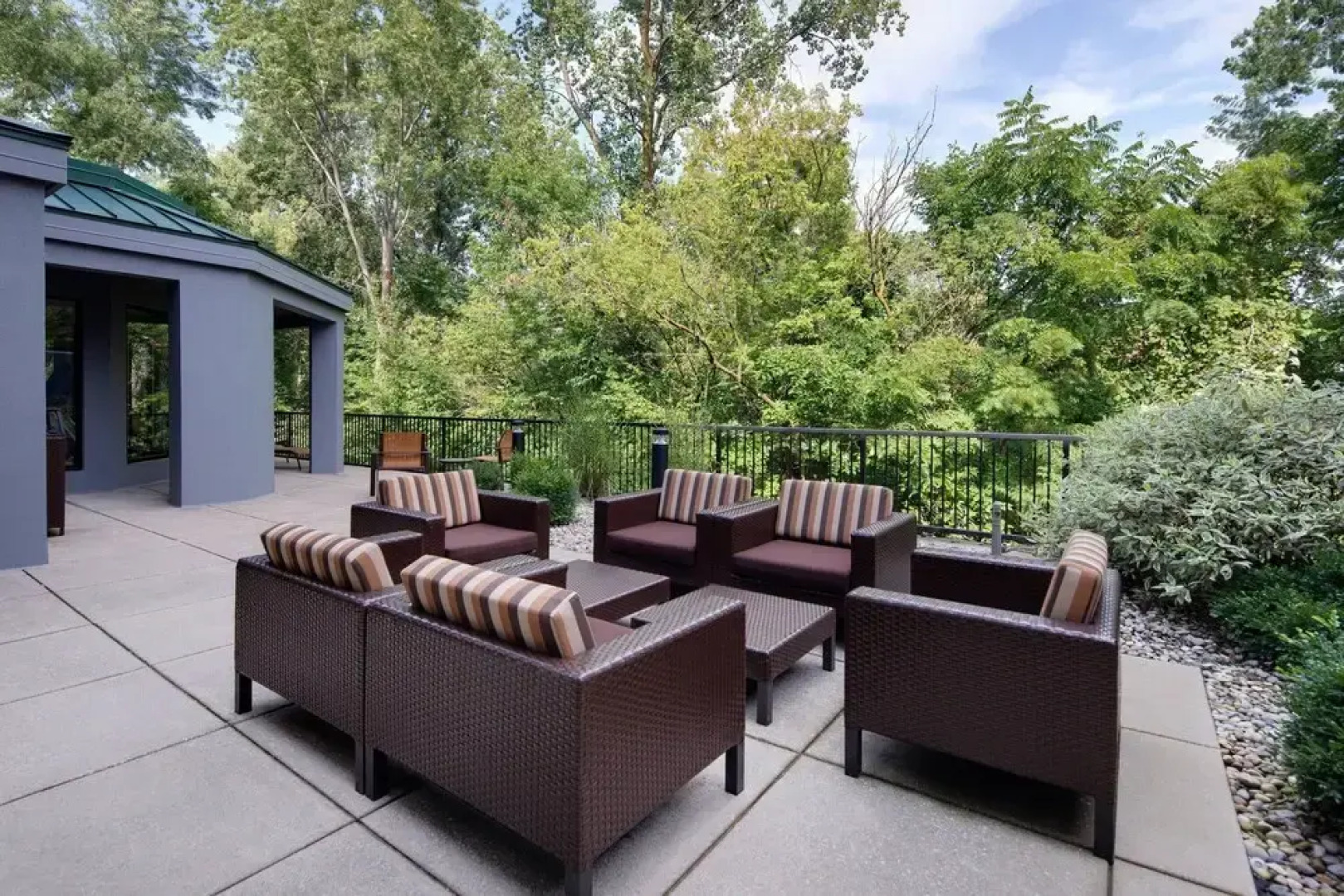 Courtyard Grand Rapids Airport