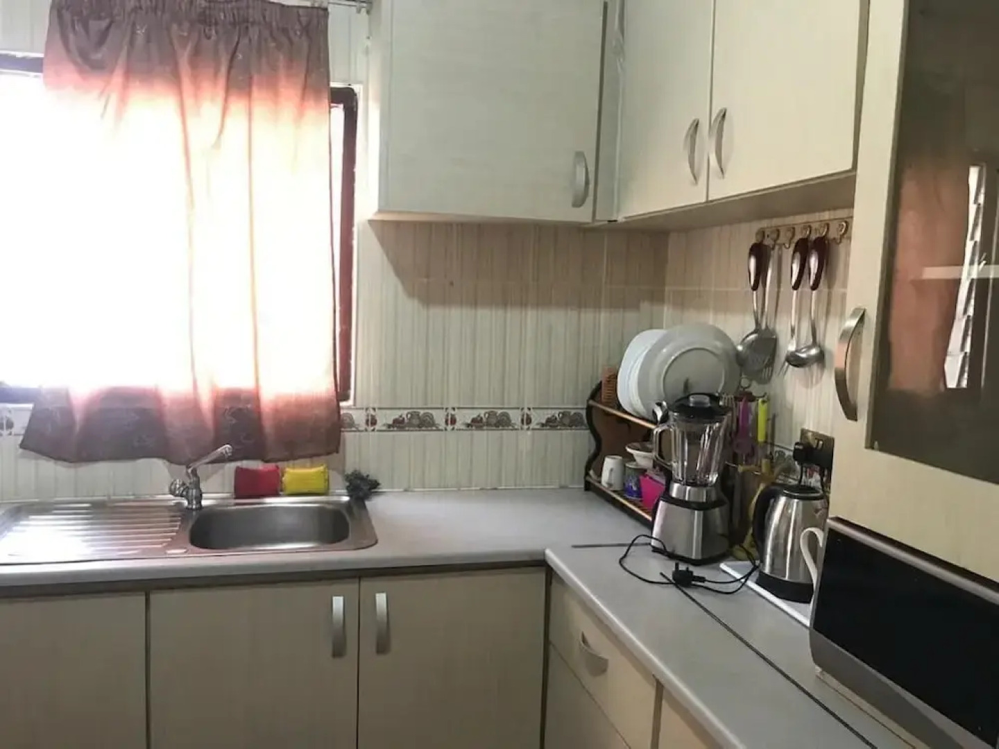 Ronna apartments at Lakeside Estates