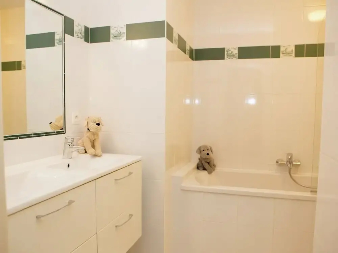 Vintage Holiday Home in Gembloux with Sauna