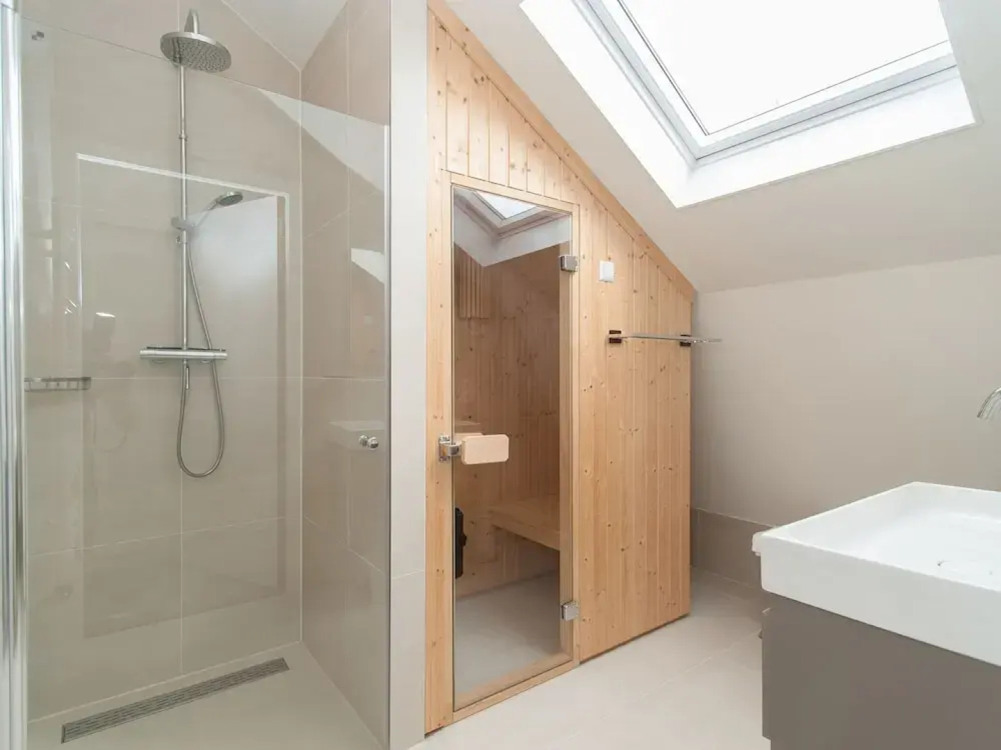 Holiday Home with Sauna near Dunes in Egmond aan den Hoef