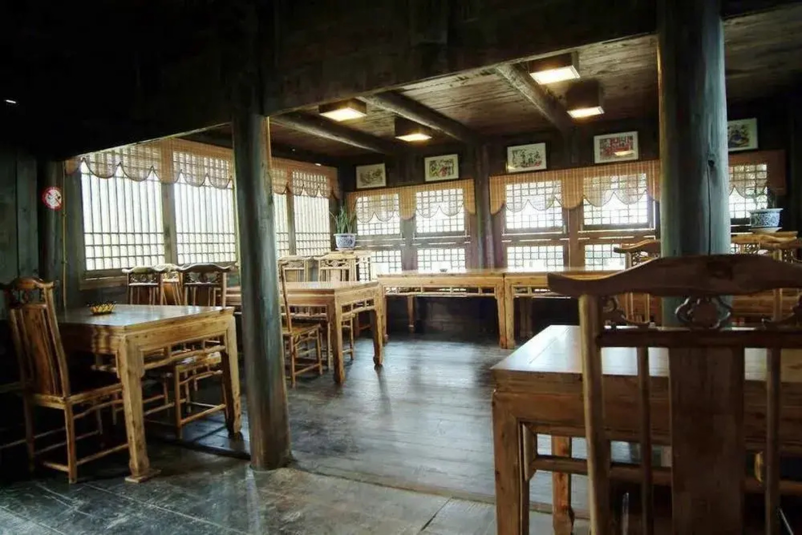 Emeishan Ziranxing Dujiabieyuan Hotel