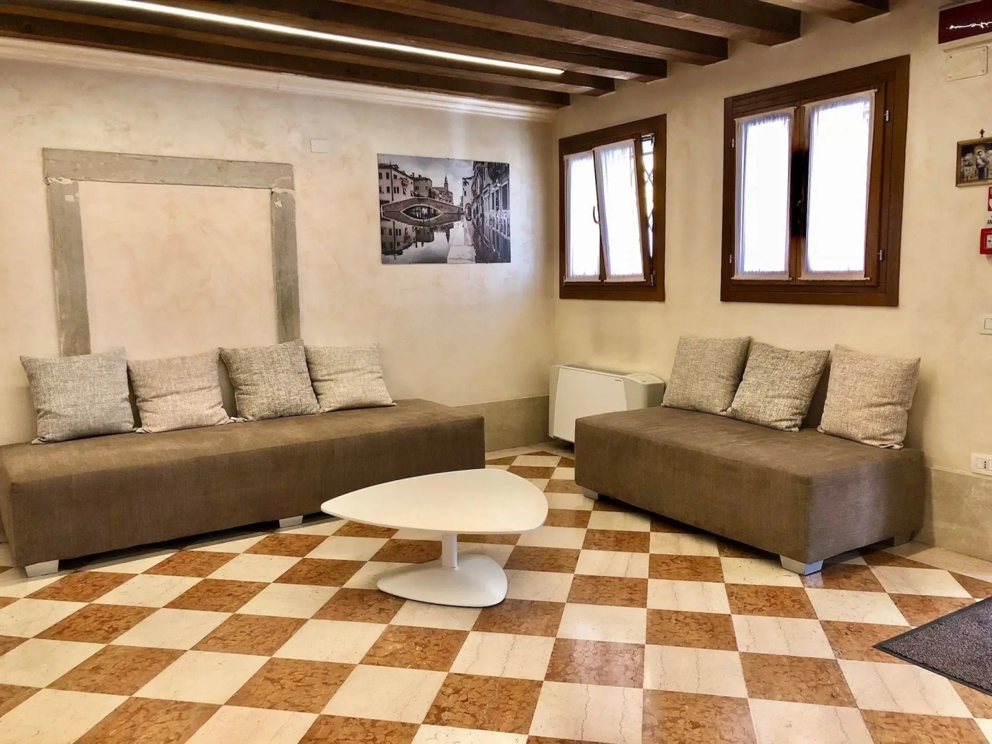 Domus Clugiae