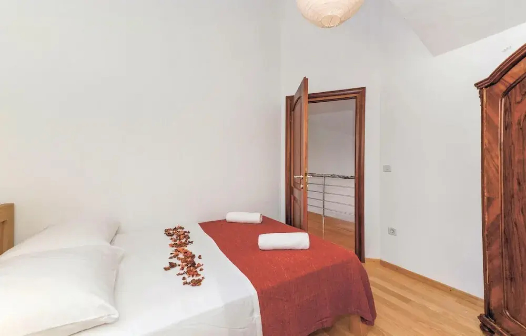 Awesome Home in Zaboric With 5 Bedrooms and Internet