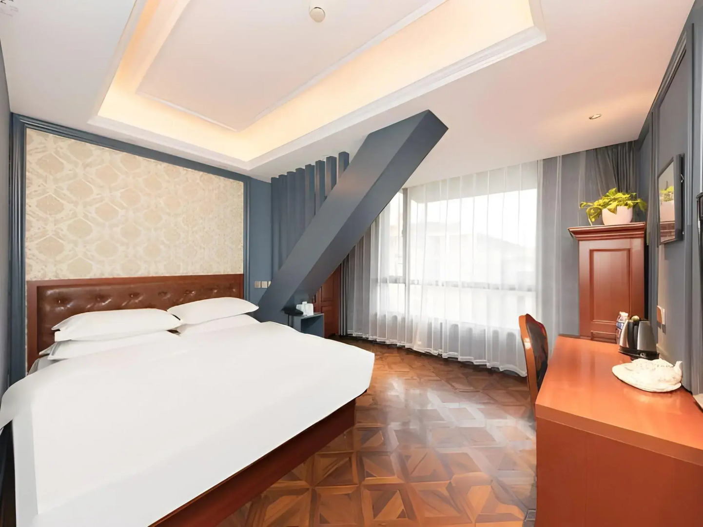 Yiting Zhenshe Hotel (Beijing Qianmen Pedestrian Street)