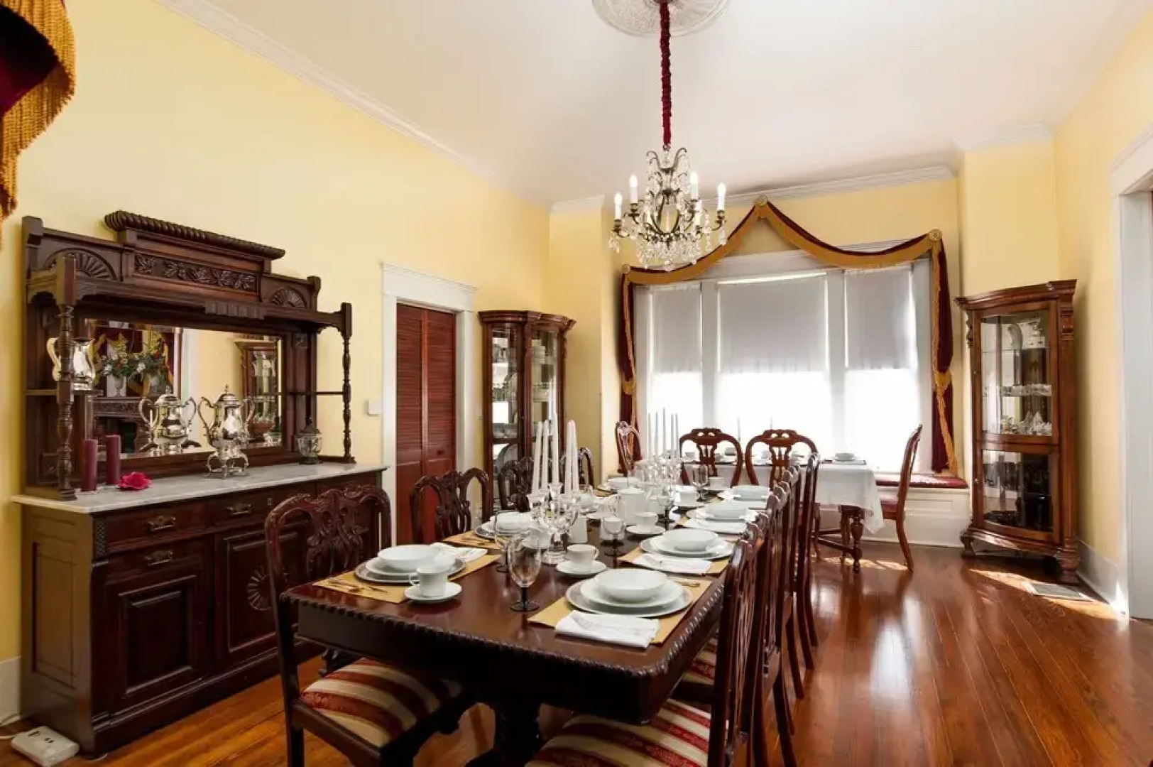 Oaklea Mansion Bed and Breakfast