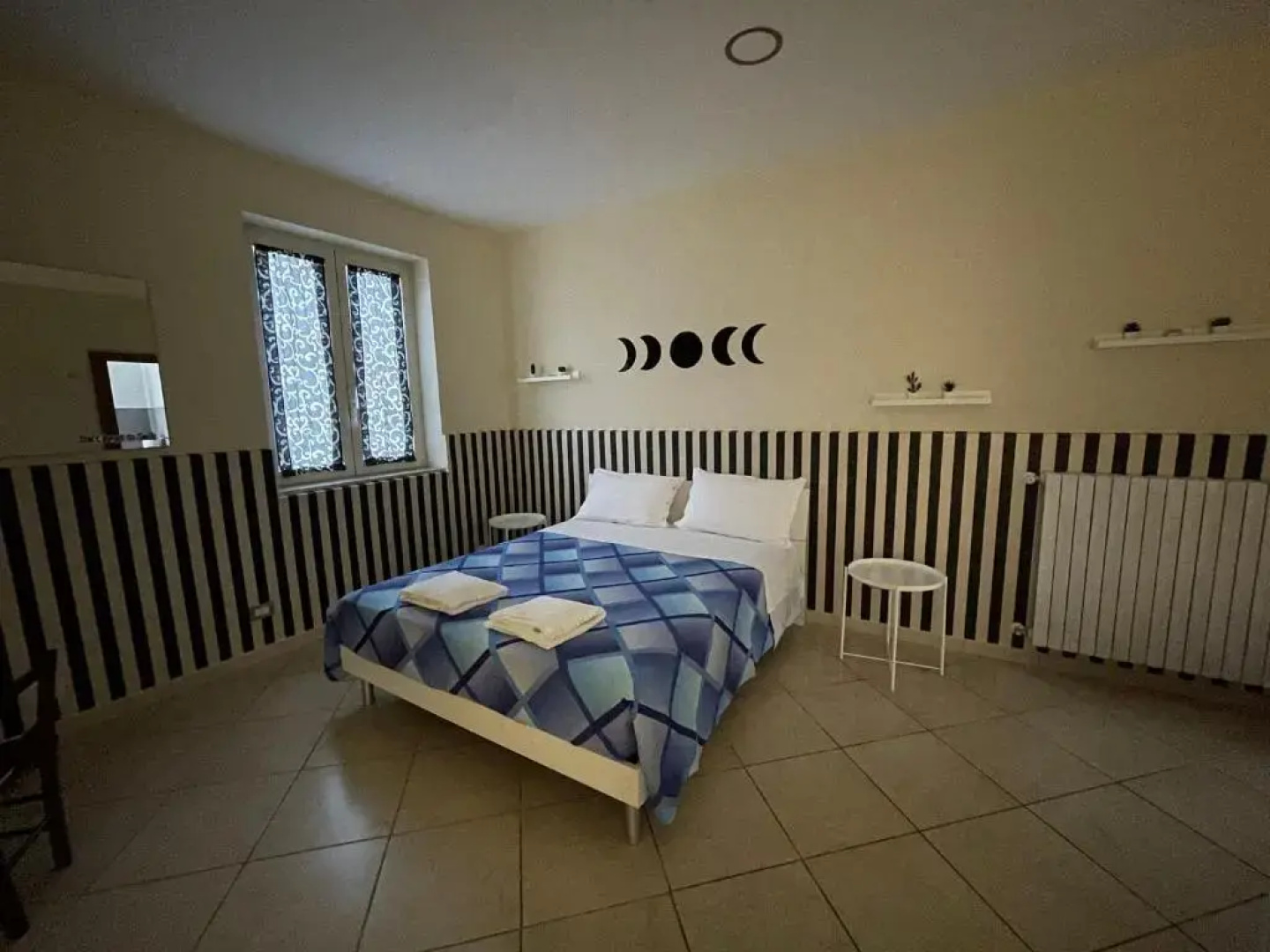 Mezzaluna Guest House